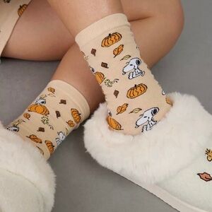AE Peanuts Fall Pumpkin Crew Socks American Eagle